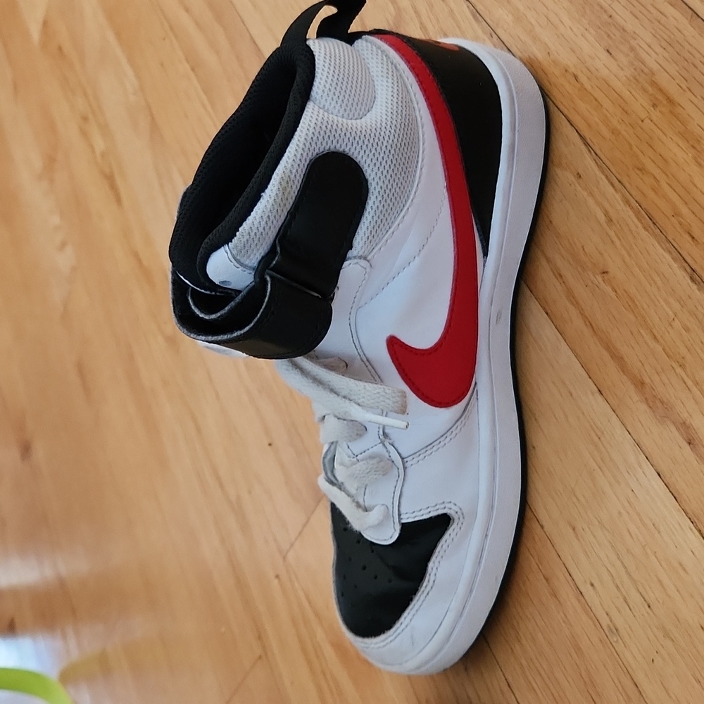 Nike Court Borough Mid 2, size 5Y, white/black/university red - Picture 5 of 16